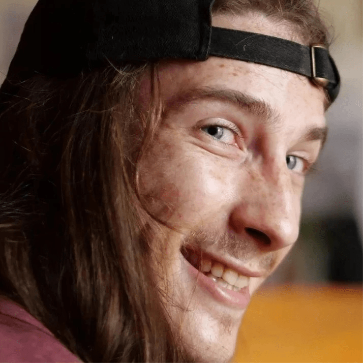 Profil de Adrian